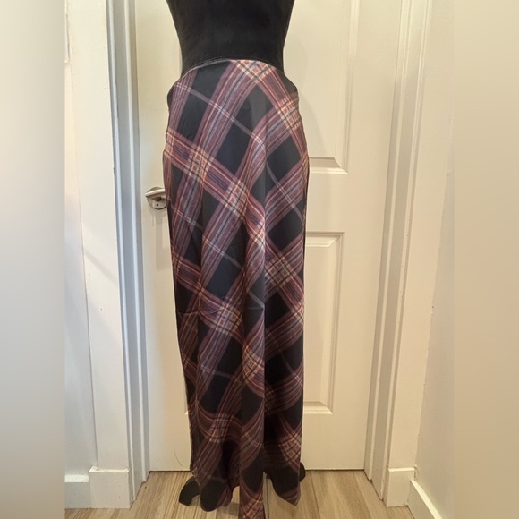 NWT Belle Vere satin Plaid Women's Skirt - L - Picture 1 of 8